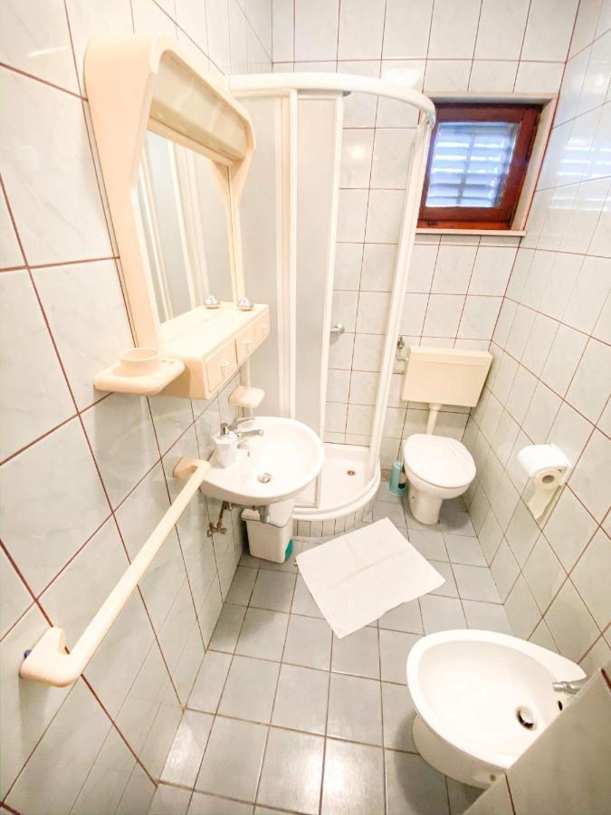 Apartman Zorka ポヴィヤ エクステリア 写真
