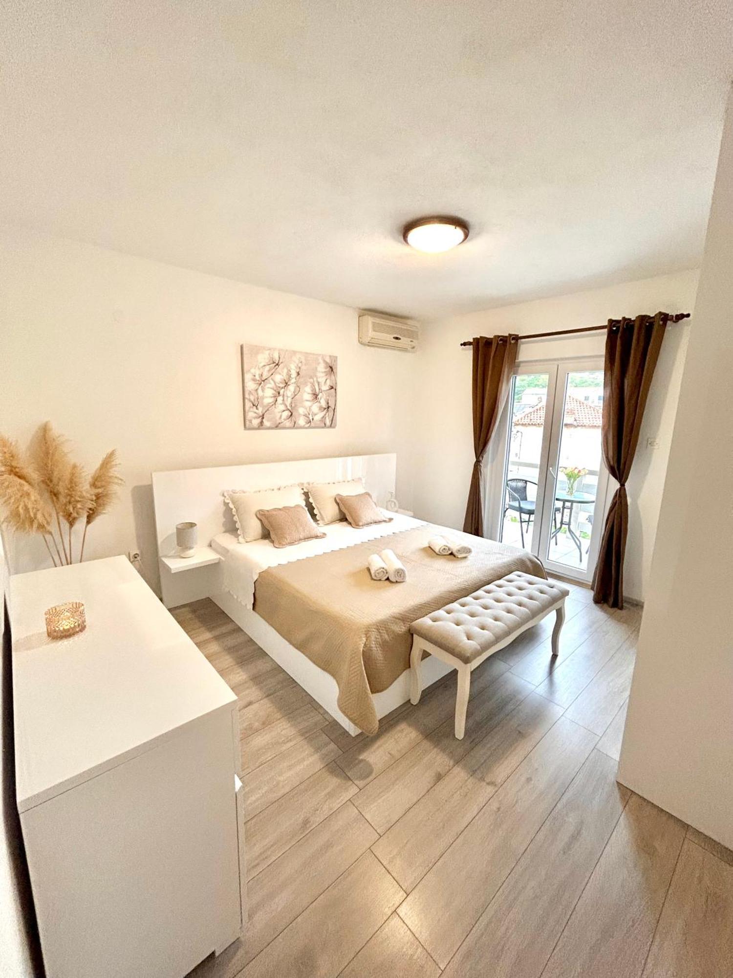 Apartman Zorka ポヴィヤ エクステリア 写真