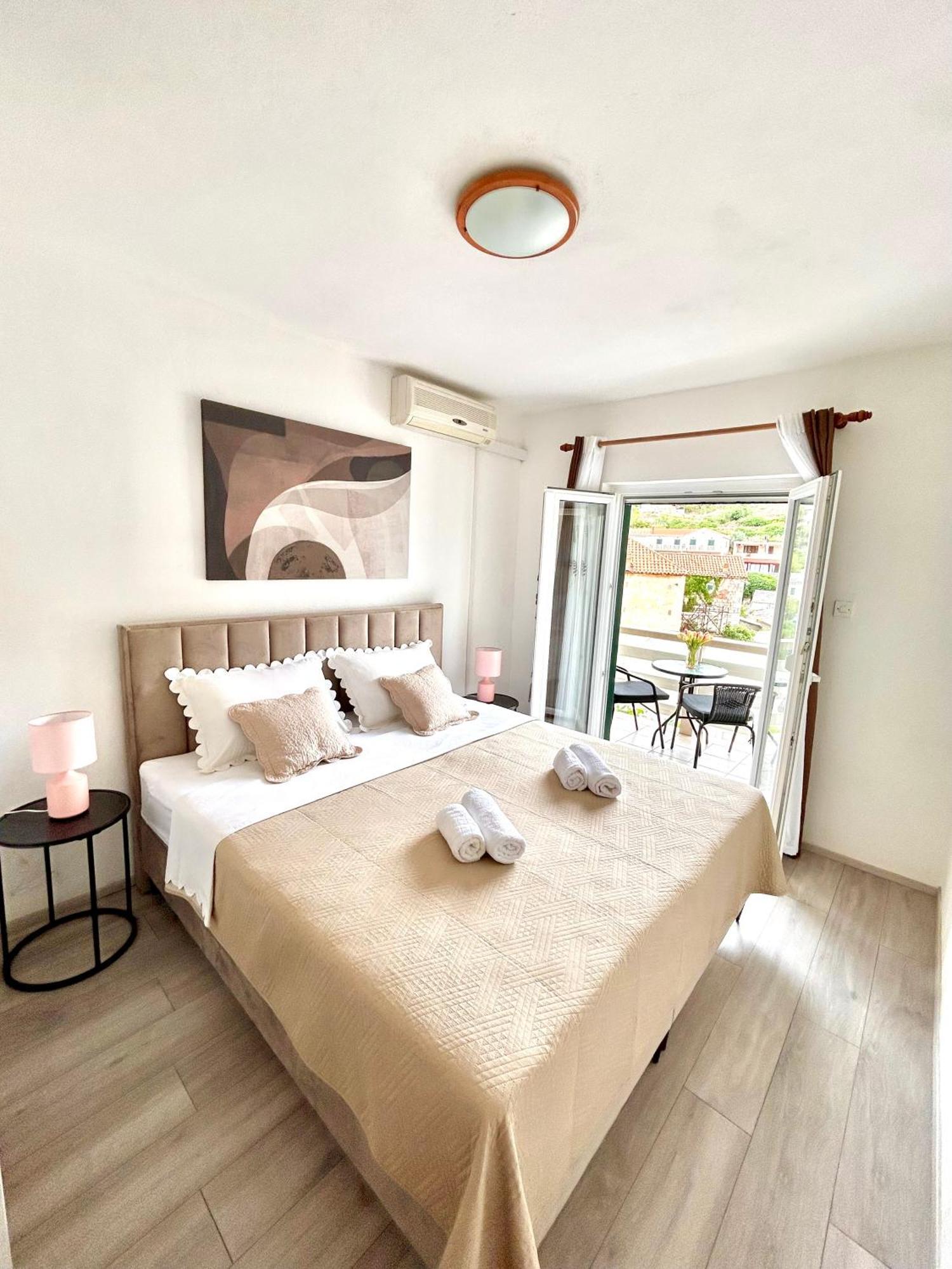 Apartman Zorka ポヴィヤ エクステリア 写真